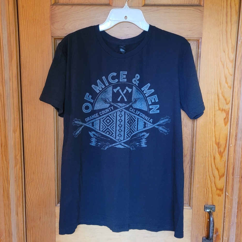 UNISEX OF MICE & MEN T-SHIRT